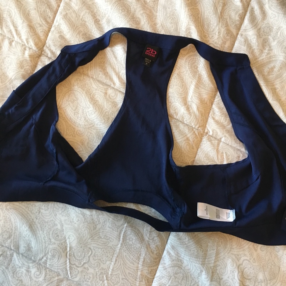 👚 Bebe Button-Up Blouse 👚 - Picture 3 of 6